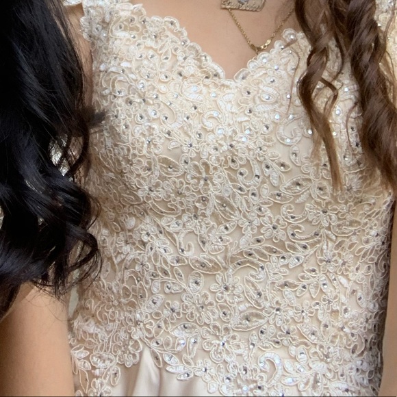 party dress - Picture 2 of 2